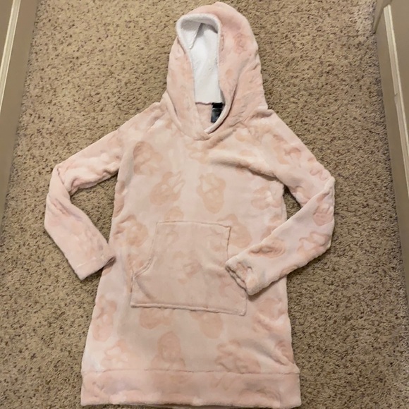 BRAND NEW Women’s Disney Minnie Mouse cozy fleece lounge hoodie size small - Picture 1 of 3